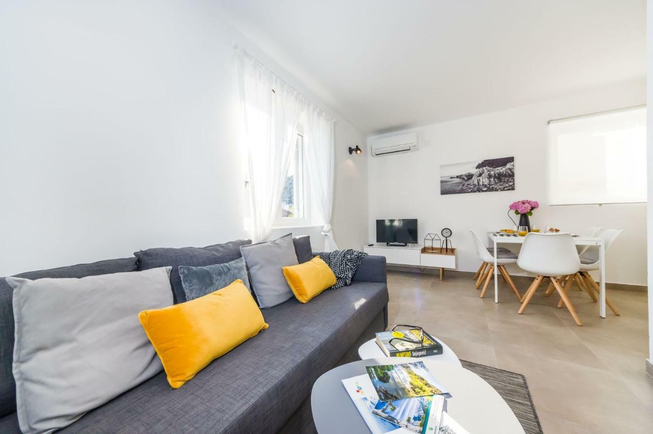 Sestrice Apartment Drage Exterior photo