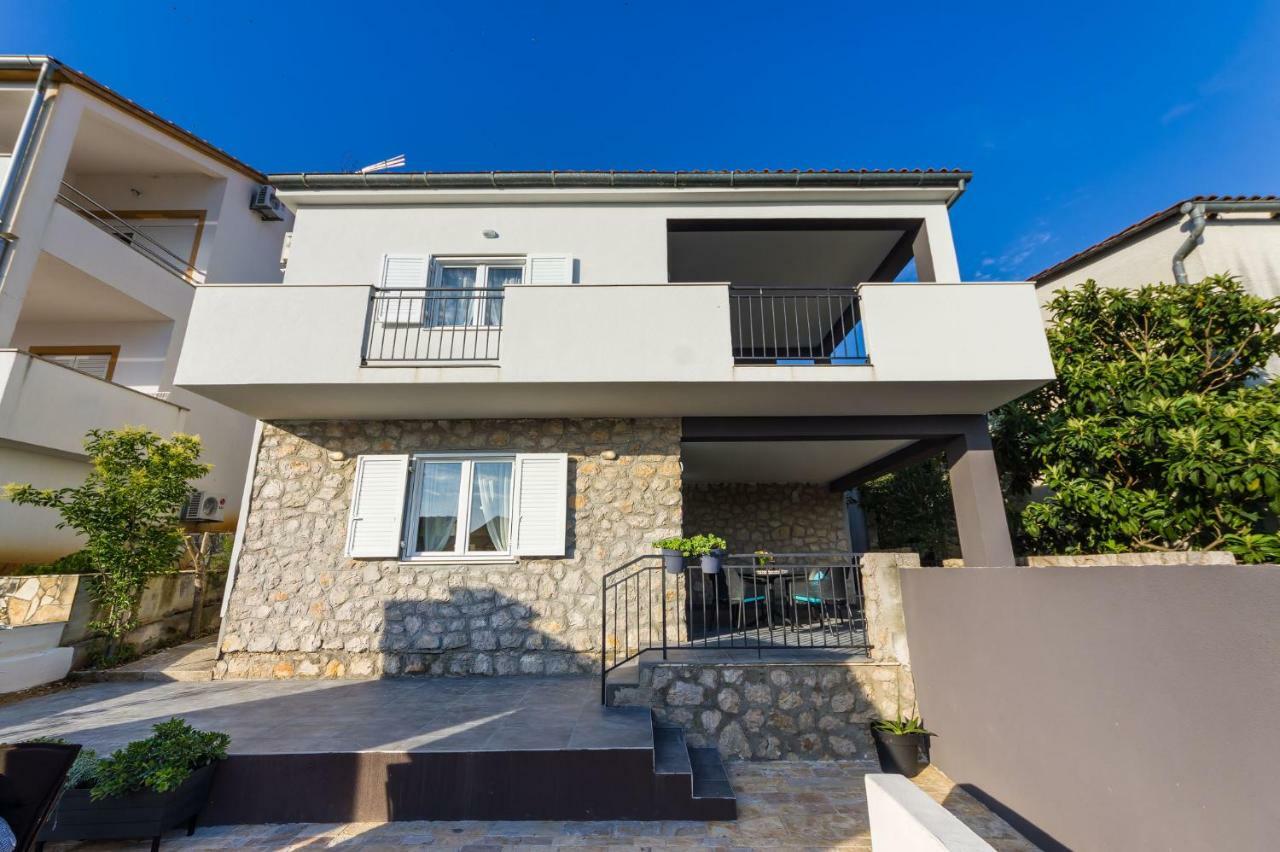 Sestrice Apartment Drage Exterior photo