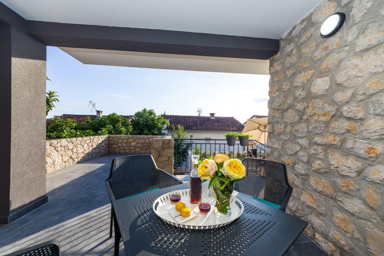 Sestrice Apartment Drage Exterior photo